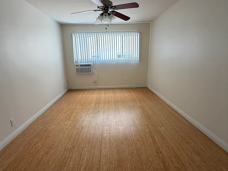 942 N Gardner St #102 — Photo 10