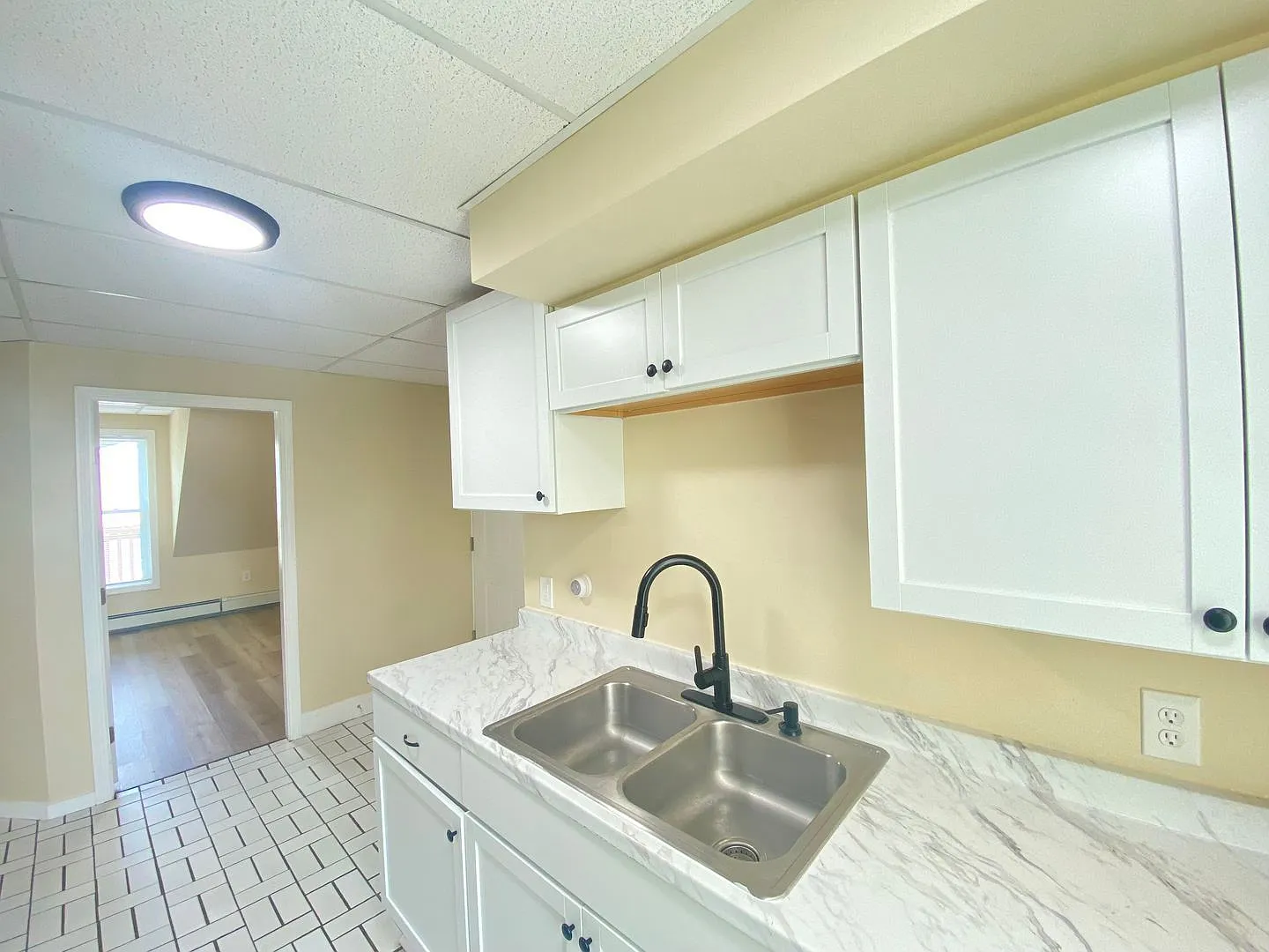 2 bed, 1.0 bath, $1,675 — Photo 3