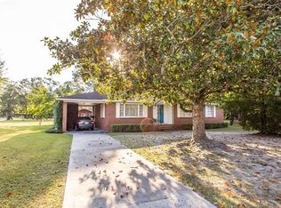 2210 Sunnyside Dr, Waycross, GA 31501