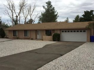 13474 Tutelo Rd, Apple Valley, CA 92308