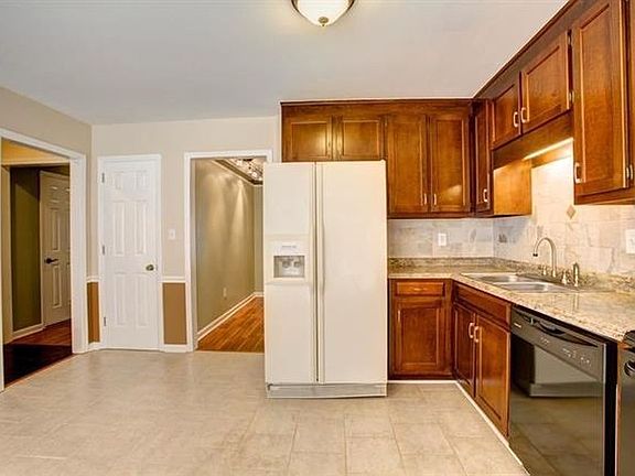 2nd image of 6846 Steeplechase Dr NW