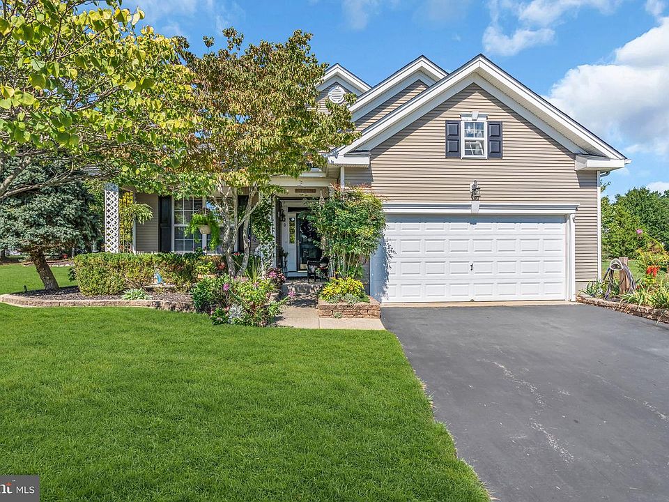 1st image of 20 Windy Reef Ct