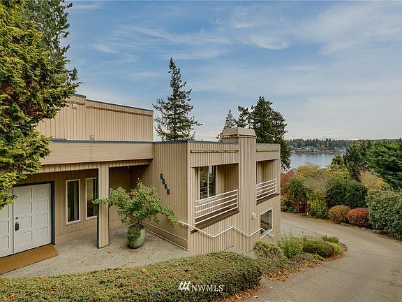 4th image of 8323 NE Juanita Dr