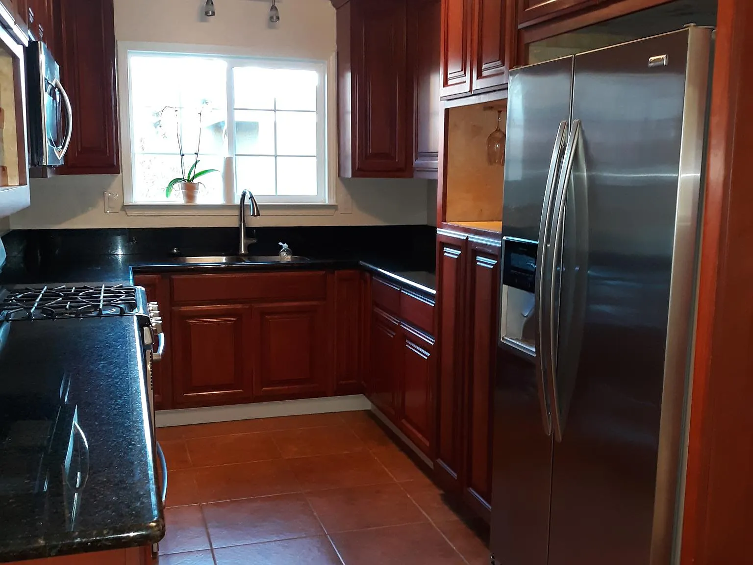 1668 Mendocino St — Photo 2