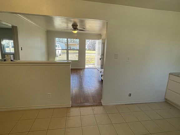 4th image of 609 Grande Dr