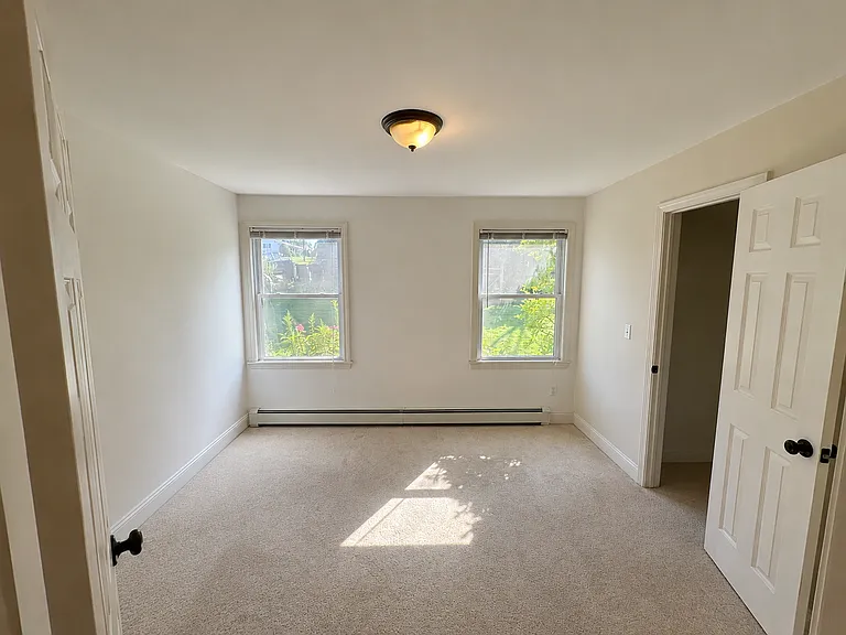 10 Curtis Ave — Photo 12