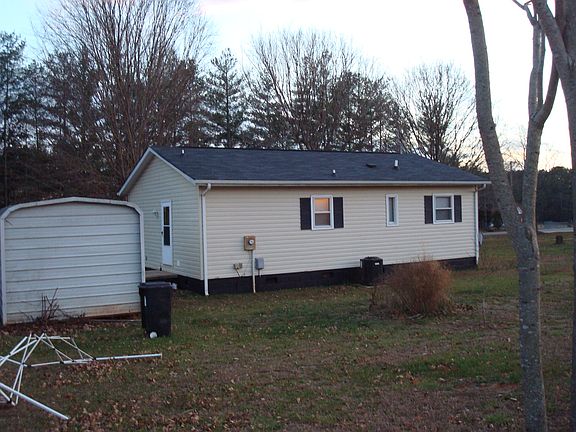2nd image of 102 Holly Pines Ct
