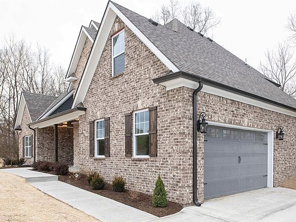 4th image of 192 Avawam Dr
