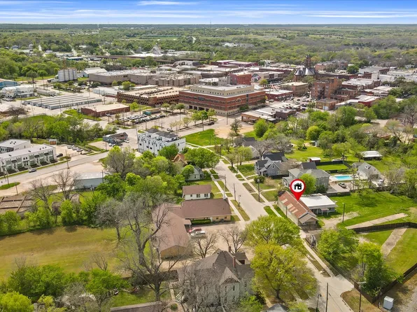 121 Kaufman St, Waxahachie, TX 75165