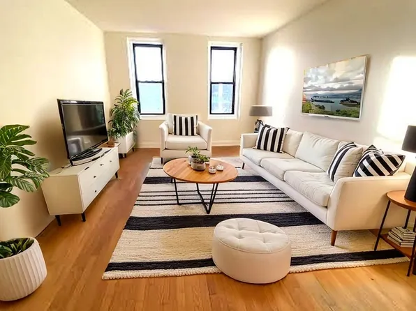 32-37 42nd St #3A, Astoria, NY 11103