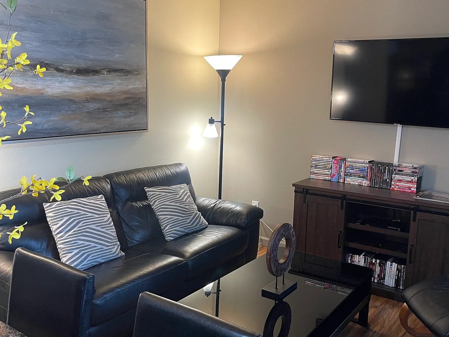 Windward Place Apartments — Photo 3