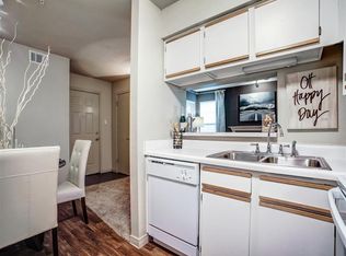 7700 Riverside Dr #302F, Tulsa, OK 74136