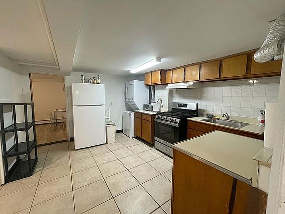 4th image of 514 Midwood St #2HOUSES