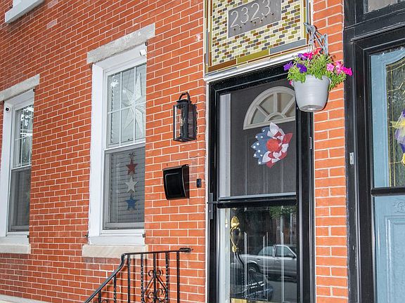 2nd image of 2323 E Cumberland St