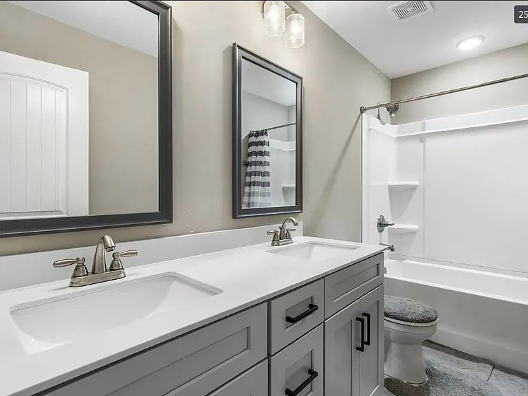 1373 Sussex Dr #2 — Photo 3