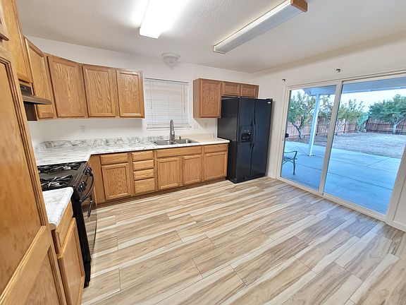3rd image of 2109 Blossom Ave