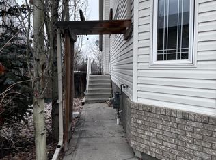 61 Duval Cres, Red Deer, AB T4R2Y6