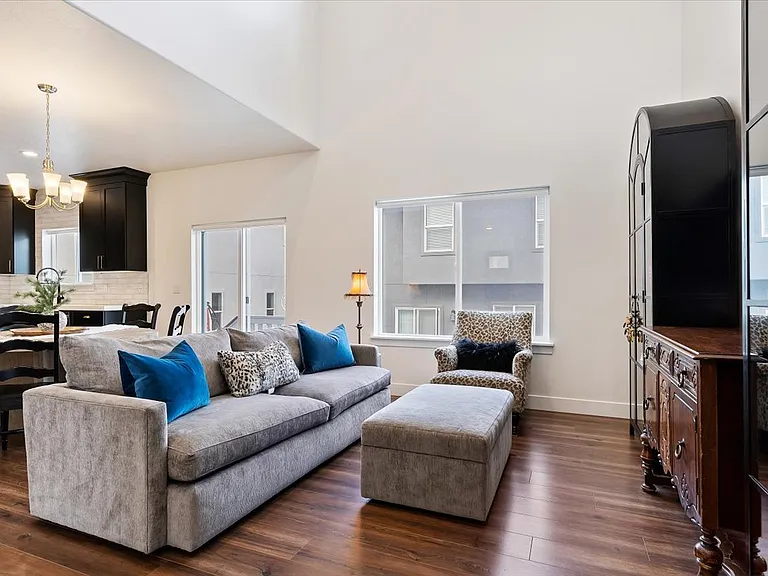 4729 E Lake Corner Dr — Photo 3
