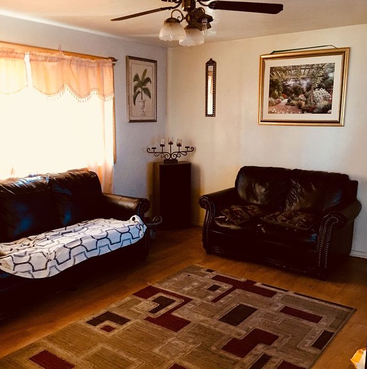 2nd image of 1431 Mount Evans Dr