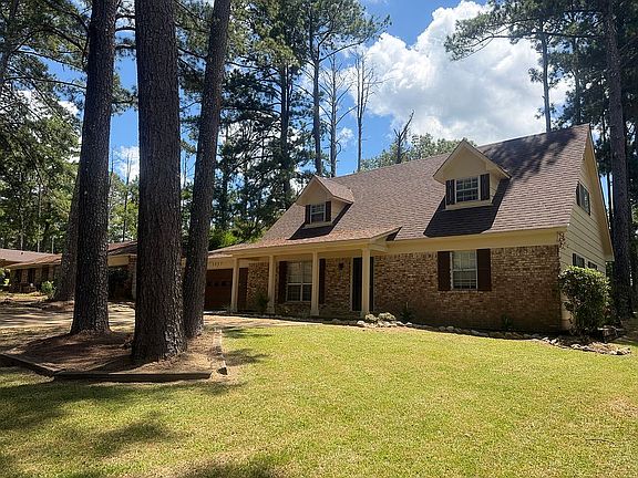3rd image of 1357 Canterbury Ln