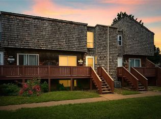 3329 E Bridge Manor Dr, Kansas City, MO 64137
