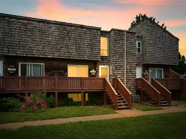 3329 E Bridge Manor Dr, Kansas City, MO 64137