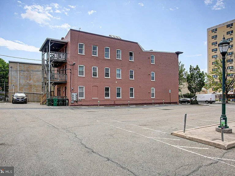 60 E Washington St #1E — Photo 18
