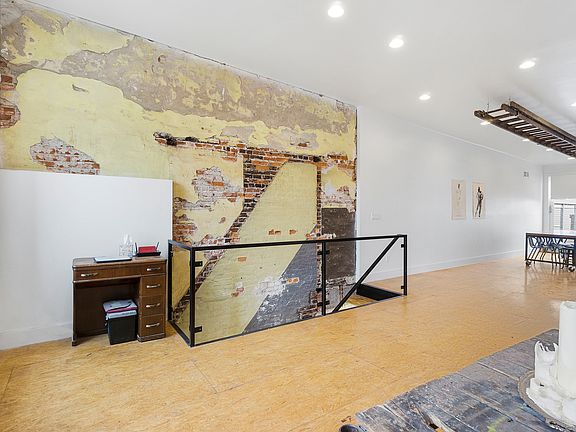 3rd image of 2020 E Fletcher St #1&2
