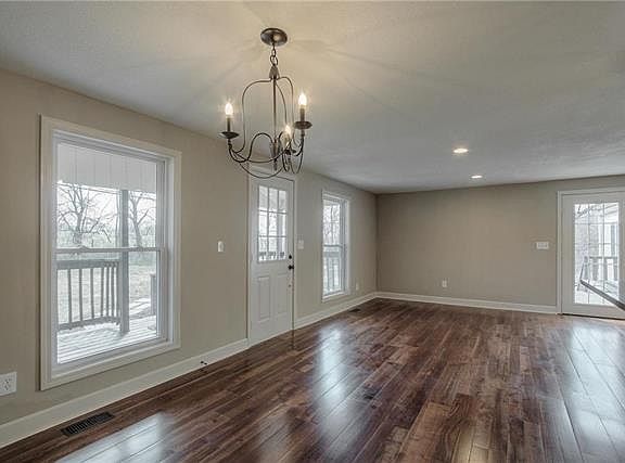 3rd image of 5842 N 131st St