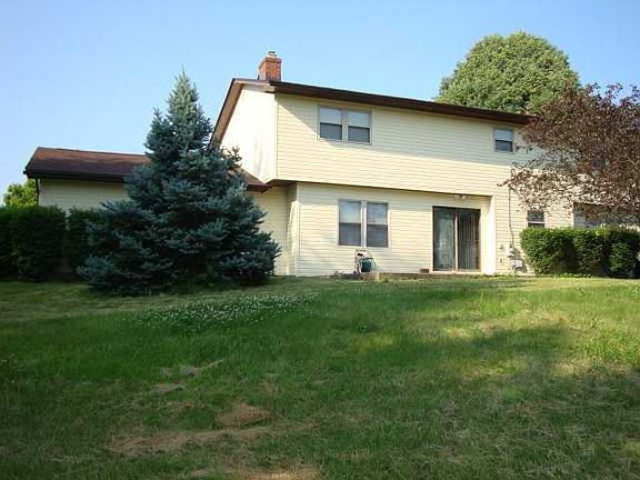 2nd image of 8745 Sheffield Ct