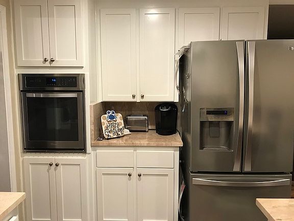 4th image of 227 Cordoba St