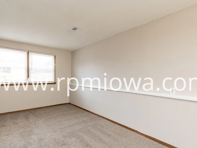3424 SW 42nd St — Photo 6