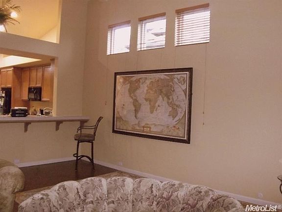 5th image of 1213 Blackberry Cir