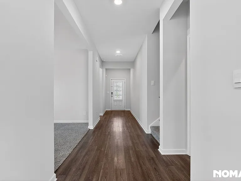 6039 Hickory Creek Ct — Photo 13