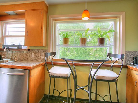 Breakfast nook