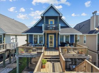 209 S Front St, Freeport, TX 77541