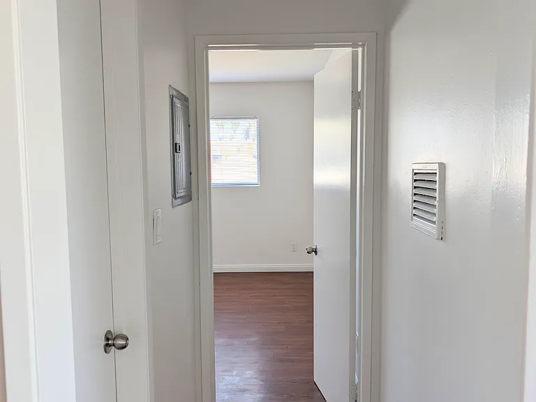 508 N Kenmore Ave #15 — Photo 6