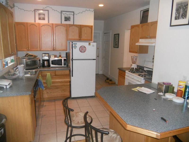2nd image of 335 Faneuil St #02