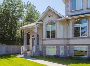 101 Jim Common Dr #30, Strathcona County, AB T8H1R5