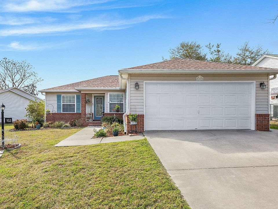 1st image of 102 SE Ibis Way