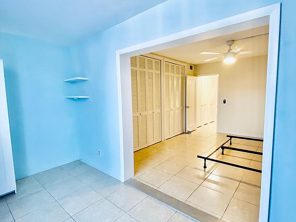 4th image of 3915 S Flagler Dr #1