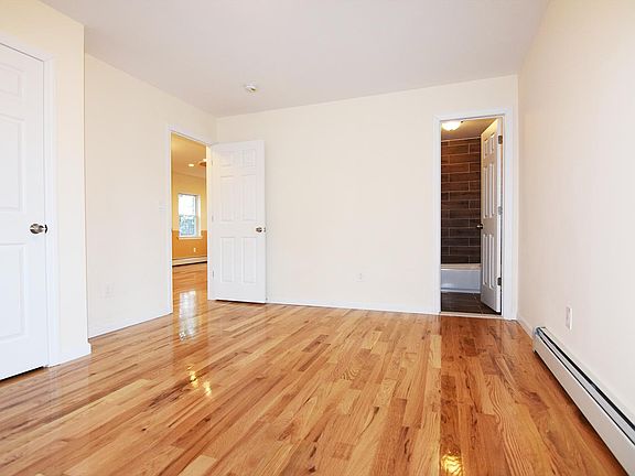 5th image of 18750 Hilburn Ave