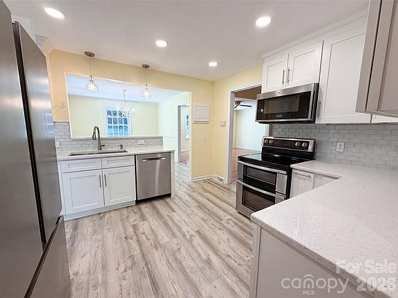 2nd image of 501 Derby Ct