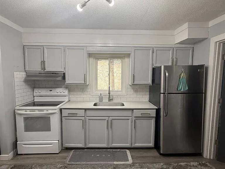 720 Bensette St — Photo 8