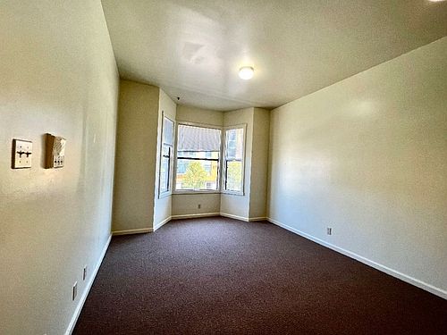 2nd image of 876 Valencia St APT A