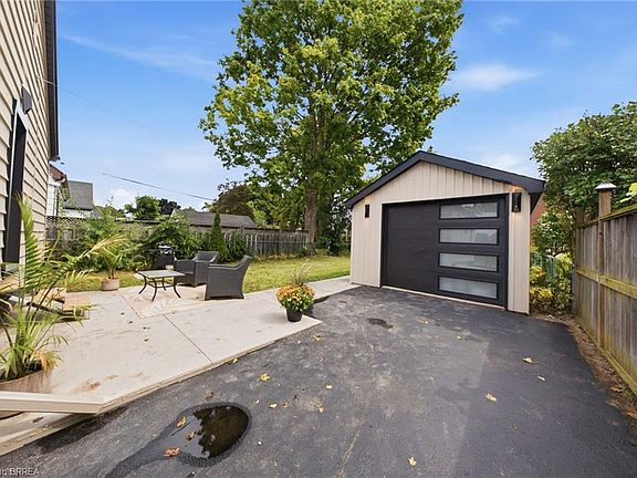 3rd image of 77 Abigail Ave