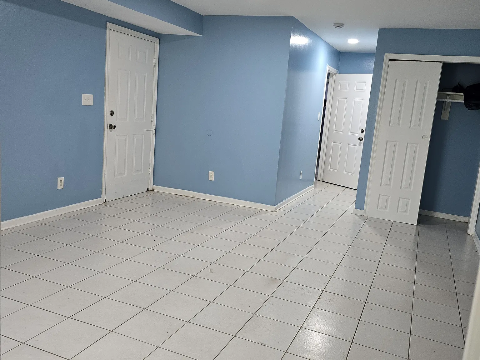 2 bed, $1,900 — Photo 2