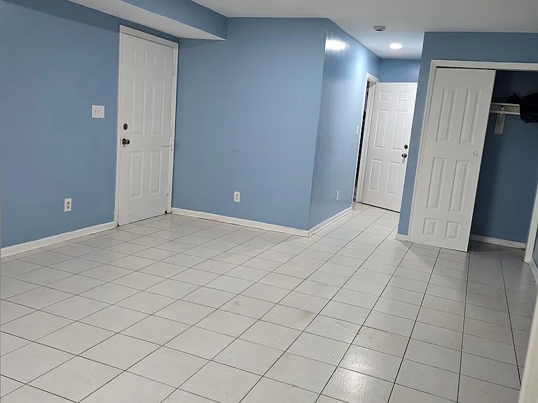 631 Hunterdon St #1 — Photo 2