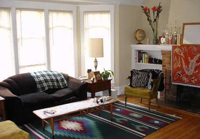 Living room - 351 Ralston St