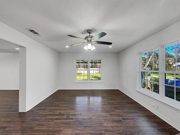 3rd image of 6133 Sundown Dr